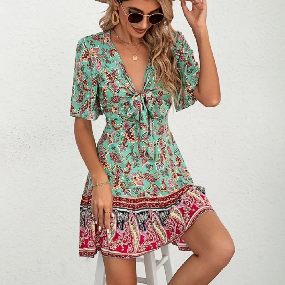 Green Paisley tie front Mini Dress - Picture 2 of 6